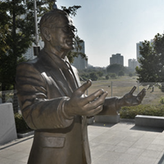 삼성창업주 호암 이병철 동상